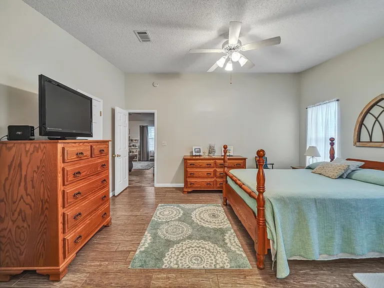 1696 Valparaiso Blvd — Photo 20