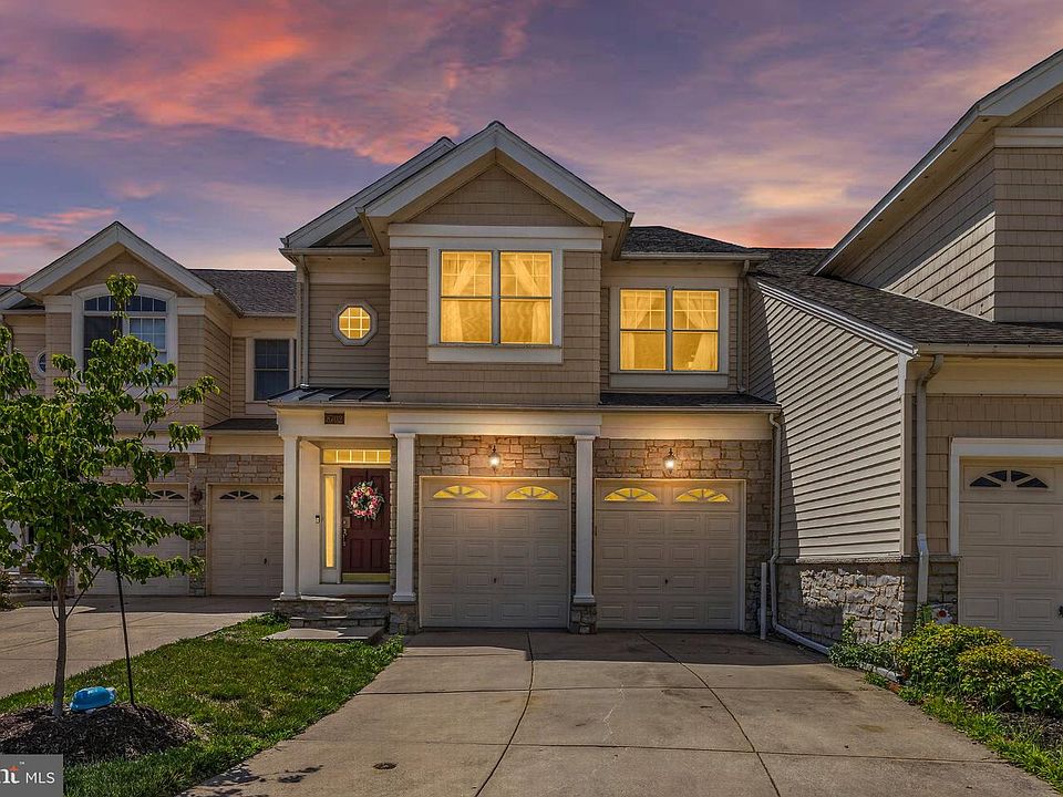 1st image of 8702 Timber Oak Ln