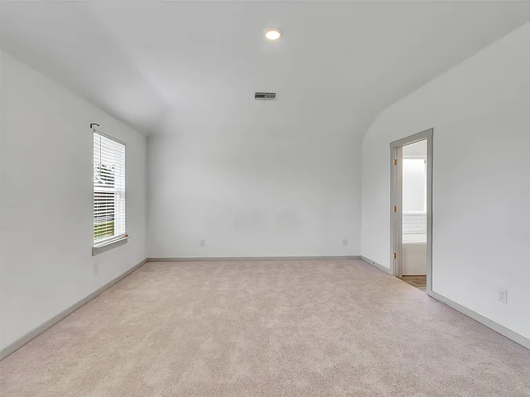 8003 Black Forest Ln — Photo 25