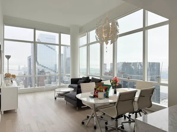 460 West 42nd Street PH1J image 1 of 9