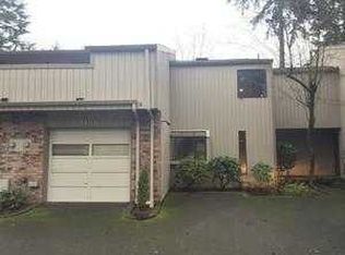 19110 Ballinger Way NE, Lake Forest Park, WA 98155