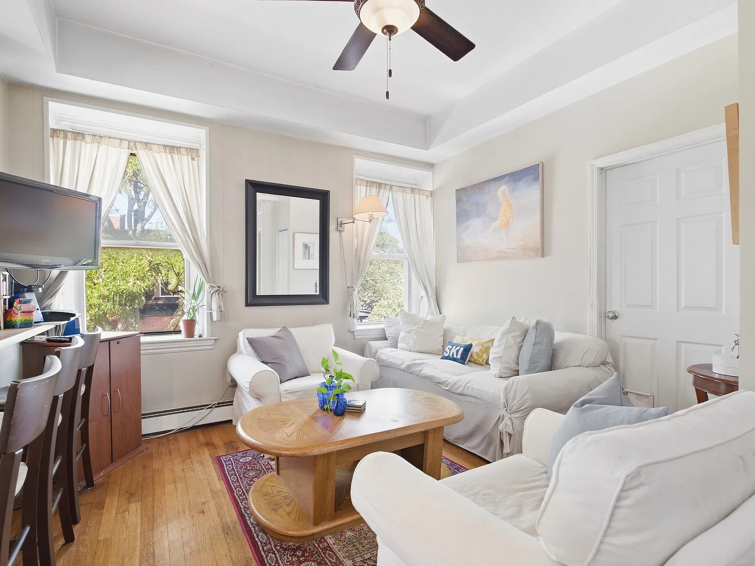 2 bed, 769 sqft, $2,500 — Photo 2