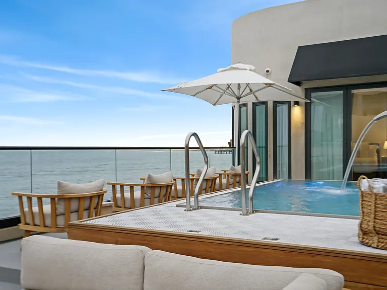22640 Pacific Coast Hwy — Photo 84