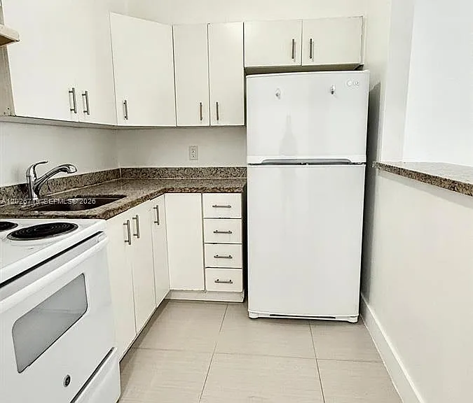 42 SW 14th St #103 — Photo 9