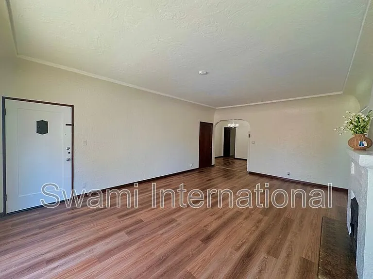 2066 Chestnut Ave — Photo 8