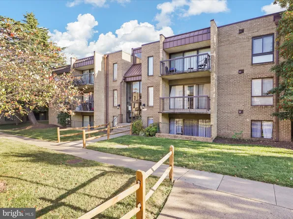 7597 Gales Ct APT 203, Manassas, VA 20109