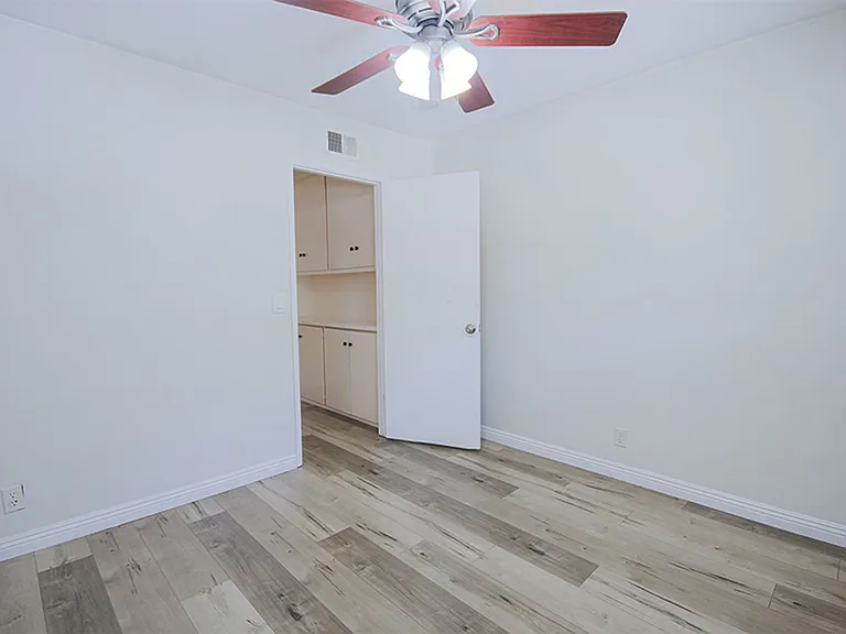 12883 Newhope St — Photo 21