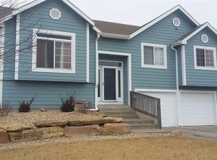 1504 SE 43rd St, Topeka, KS 66609