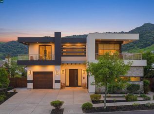 11 Bigleaf Rd, Orinda, CA