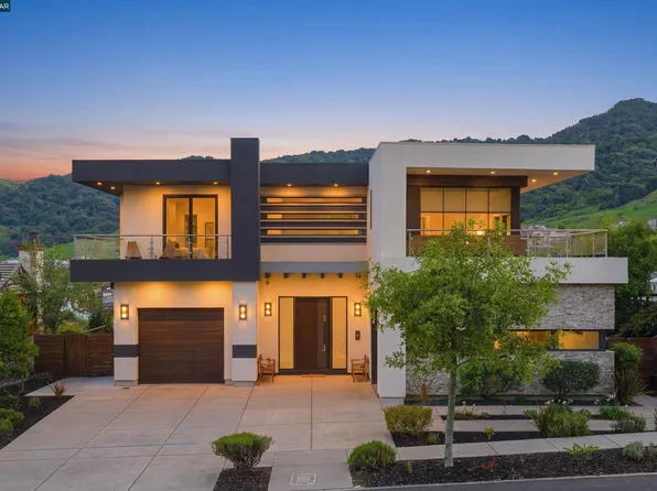 11 Bigleaf Rd, Orinda, CA 94563