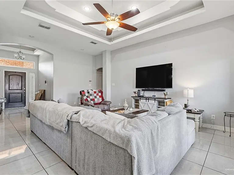 708 Dalobo Blvd — Photo 5