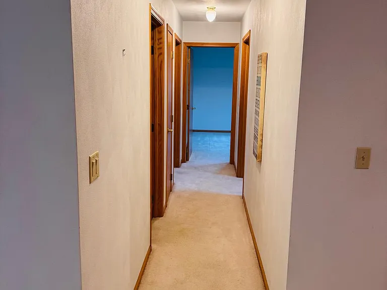 2919 W Rohmann Ave — Photo 7