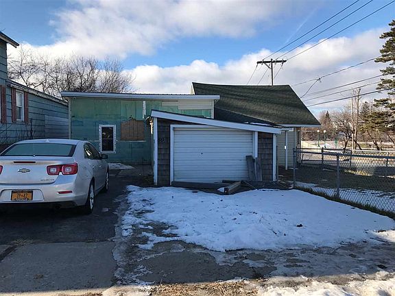 2nd image of 801 Mechanic St