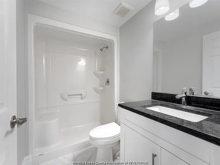 2280 Daytona Ave #C — Photo 8