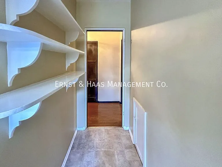 601 Termino Ave — Photo 8