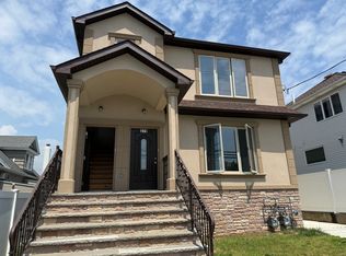 379 McClean Ave #2, Staten Island, NY 10305
