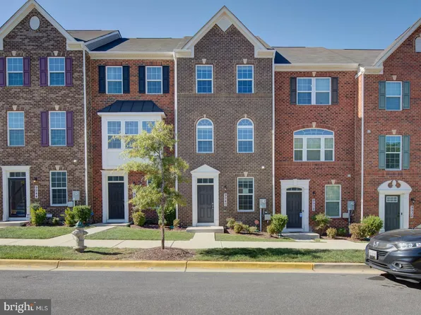 9940 New Pointe Dr, Upper Marlboro, MD 20774