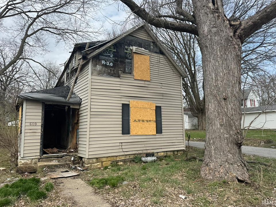 1st image of 609 N Waugh St