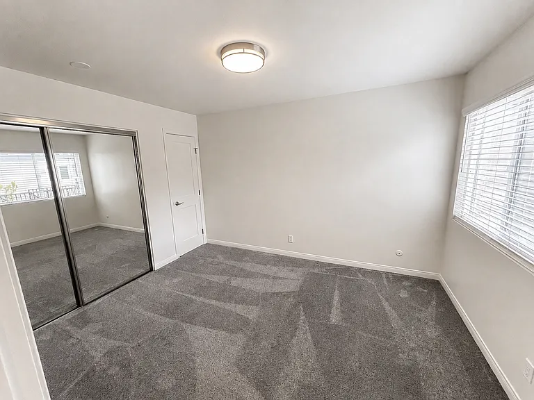 Casa Madrid Apartments — Photo 39