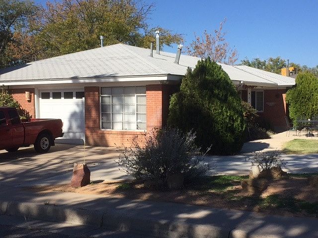 2nd image of 1403 Bryn Mawr Dr NE