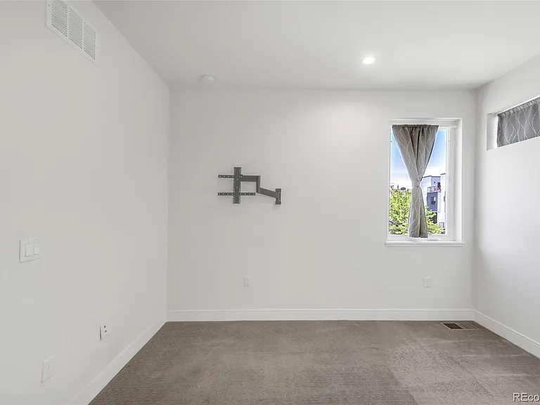 2420 Eliot St — Photo 18