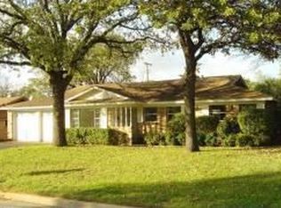 1604 Windlea Dr, Euless, TX 76040