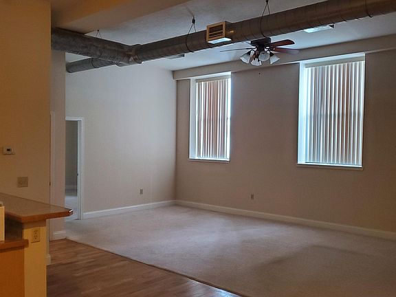 2nd image of 466 N Salina St APT 1