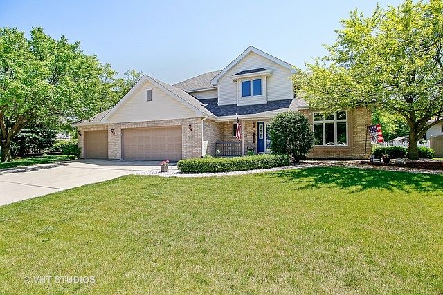 1st image of 1950 Cambridge Ln