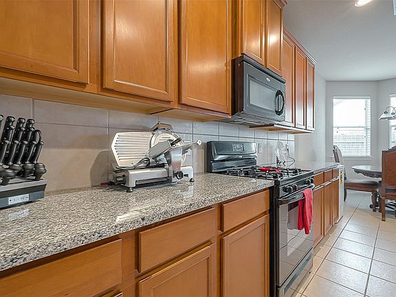 4th image of 9906 Bronze Mill Ln