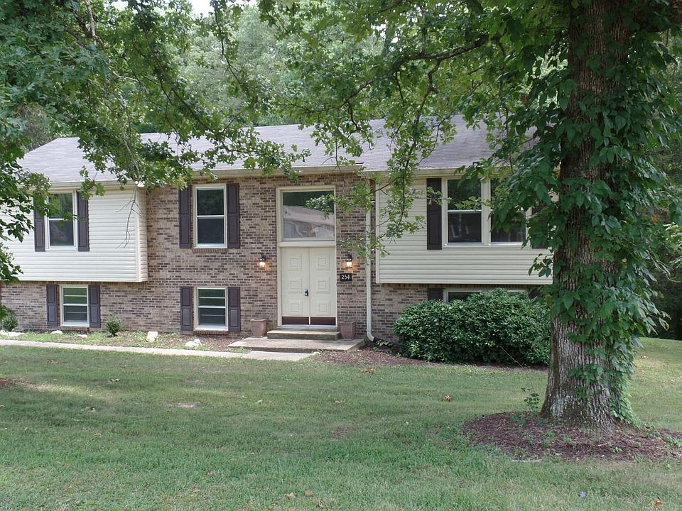 1st image of 254 Woodlands Dr