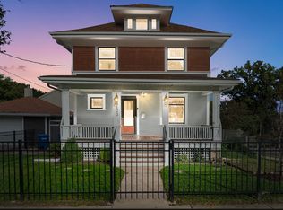 122 S 5th St, Saint Charles, IL 60174
