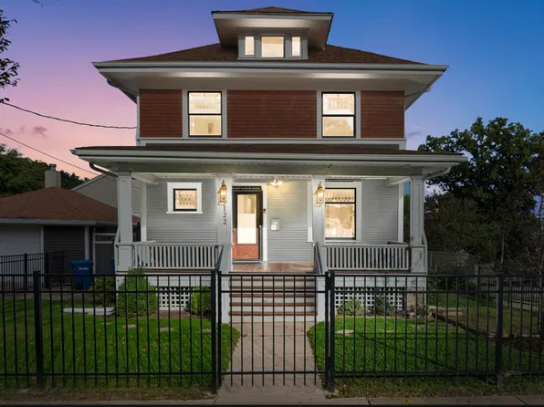 122 S 5th St, Saint Charles, IL 60174
