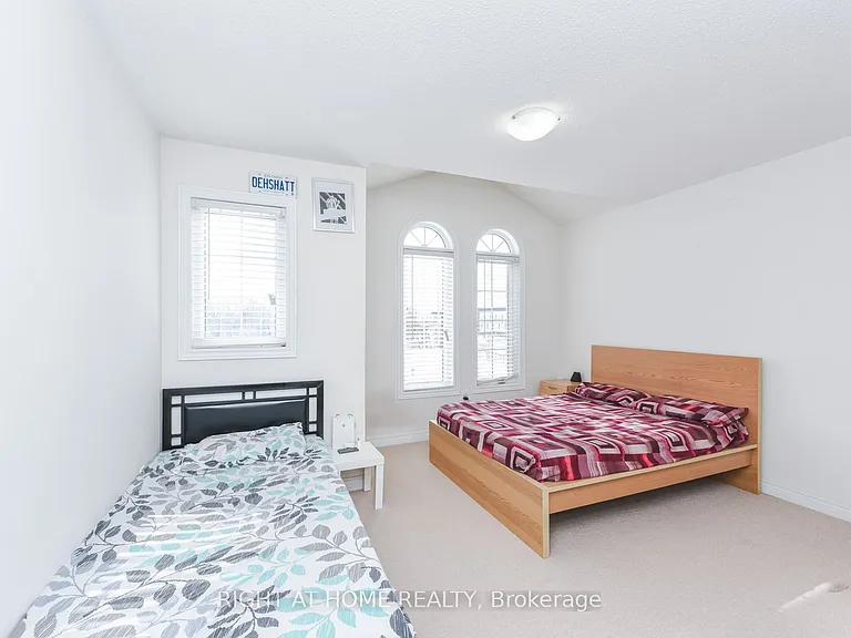 36 Spokanne St — Photo 30