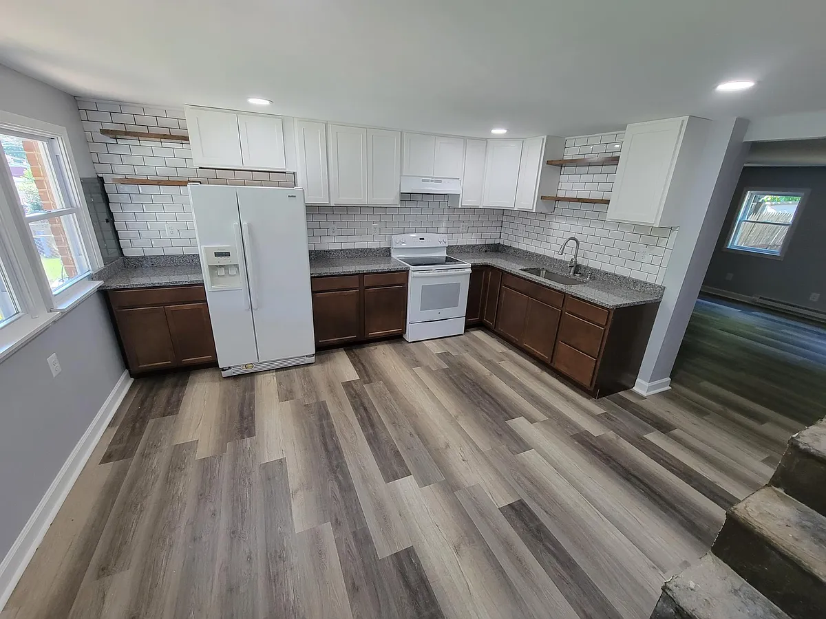 Building Photo - 422 Bigley Ave