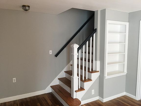 5th image of 23219 Beachwood Blvd