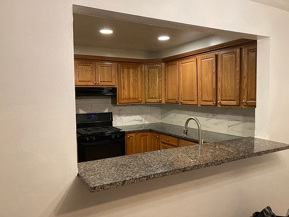 4th image of 148 Mount Lebanon Blvd