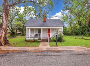 301 Sanders St, Walterboro, SC 29488