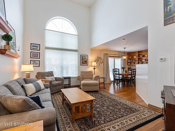 4th image of 255 Abington Ln