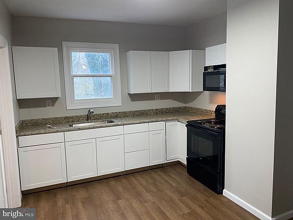 2nd image of 113 Maryland Ave