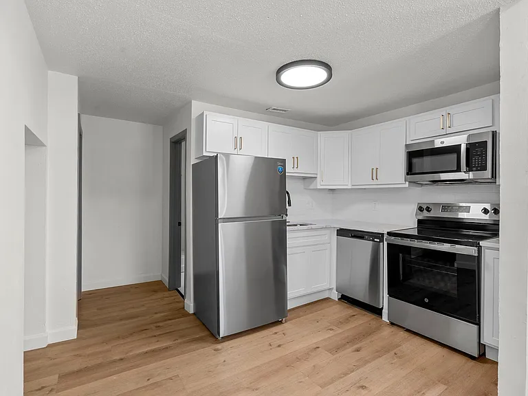 6901 Minnesota Ave #2F — Photo 1