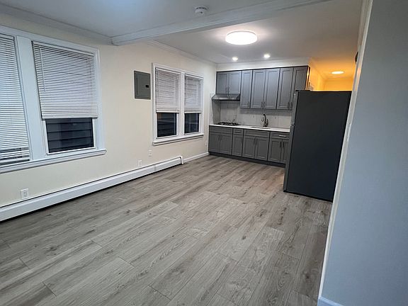 4th image of 5932 155th St #1F