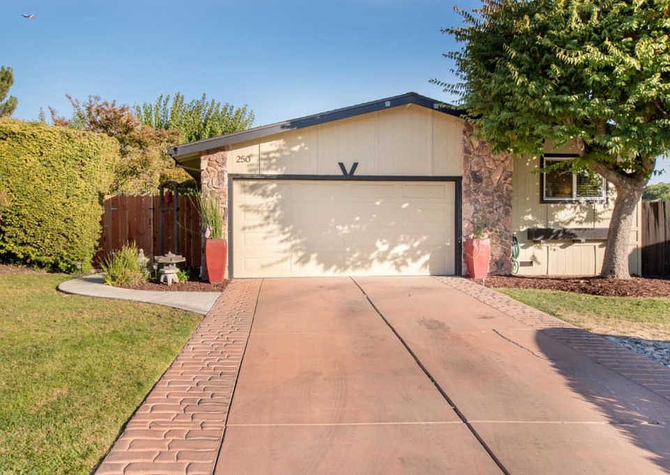 1st image of 250 Mountain Springs Dr #250