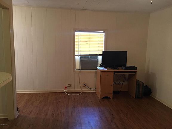 5th image of 104 Reynolds St