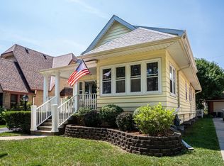 2555 N 72nd St, Wauwatosa, WI 53213