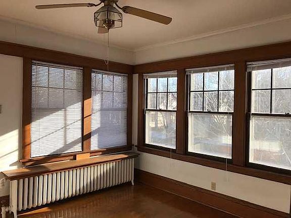 3rd image of 1475 Charles Ave #2