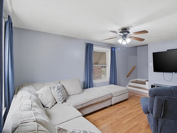 2nd image of 3728 S 58th Ave