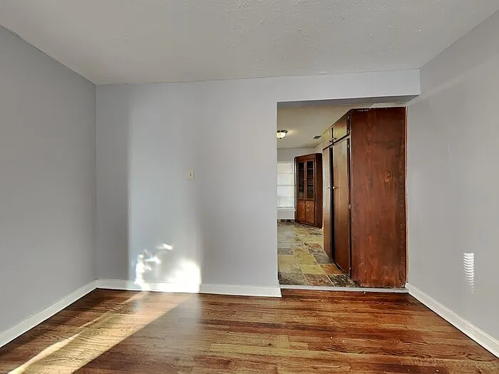 2621 Saturn Rd — Photo 8