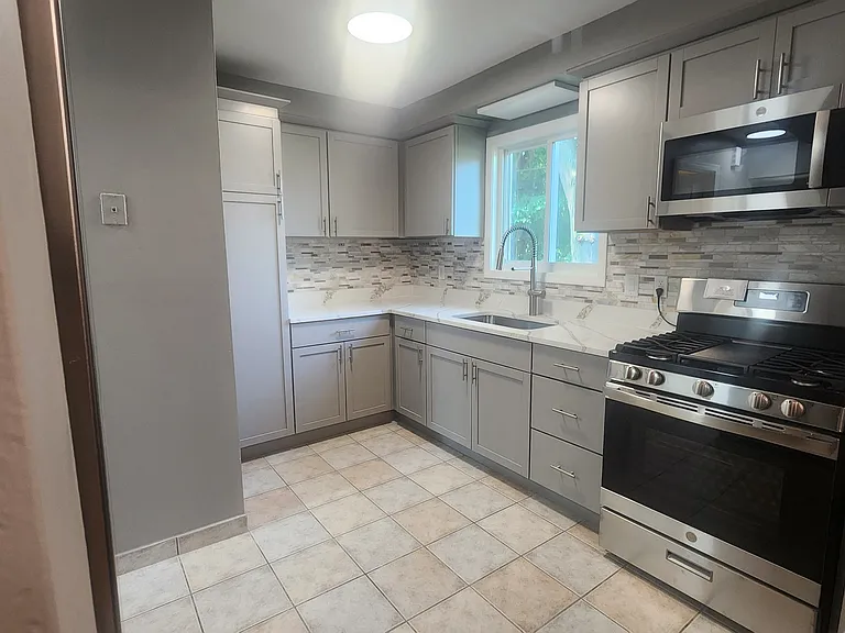 6813 Country Ln — Photo 7