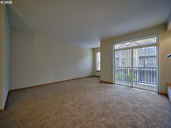 5th image of 605 NE 84th Cir