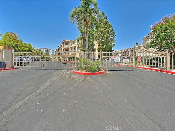 2nd image of 1010 La Terraza Cir